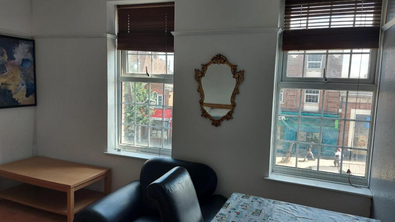London Edgware Station Apartment Bagian luar foto