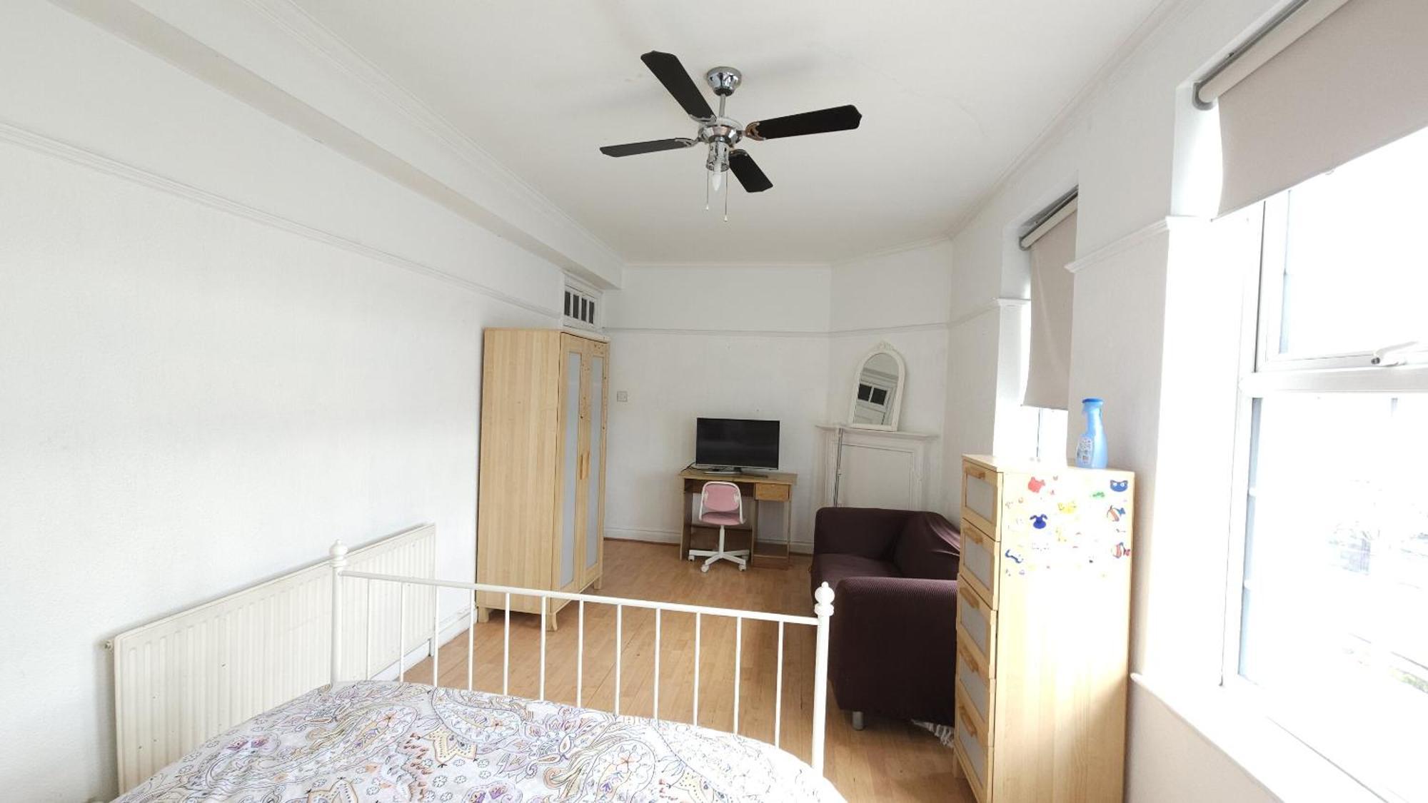 London Edgware Station Apartment Bagian luar foto