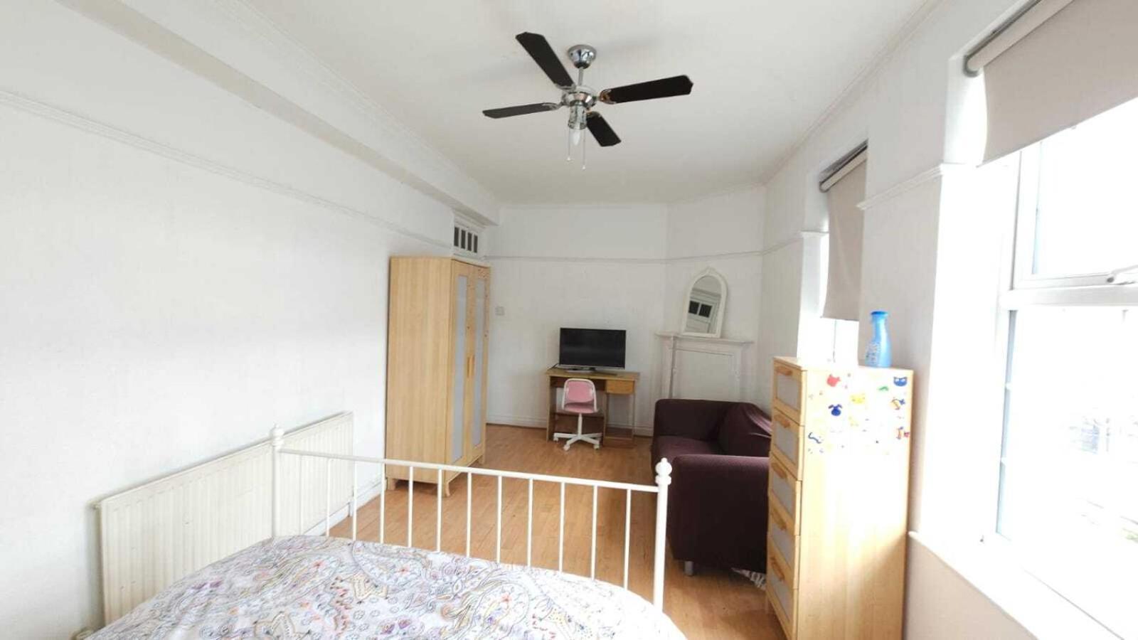 London Edgware Station Apartment Ruang foto