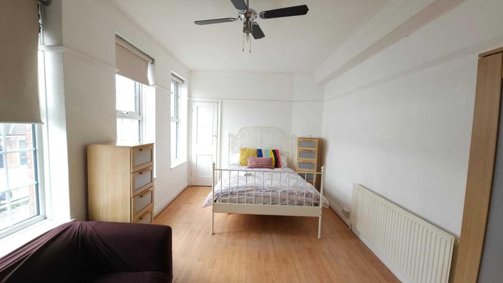 London Edgware Station Apartment Ruang foto